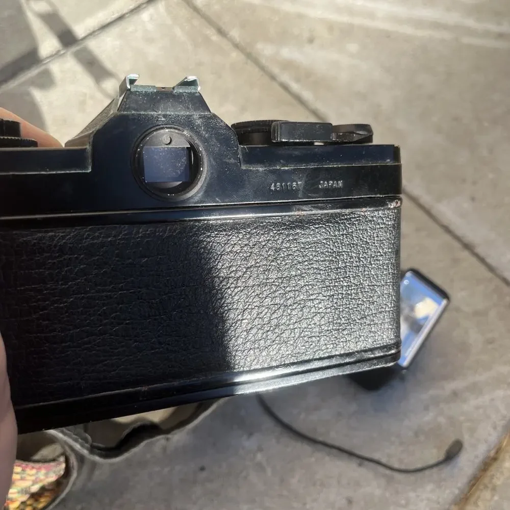 VTG Nice Metal Body Chinon SLR Metal Body Camera 50MM Lens Tested Clean